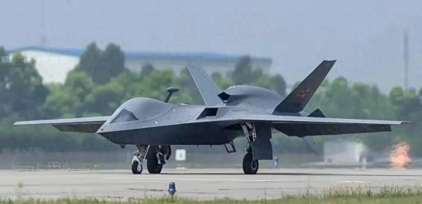 策略操盘 巴基斯坦: 刚从中国买的新装备, 还没用就迫不及待要拆了看