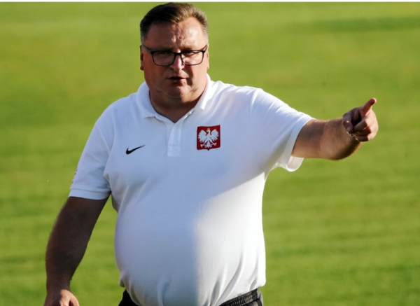 配资栈 最后2周！中国男足新帅呼之欲出，3大候选人竞争，谁能脱颖而出？